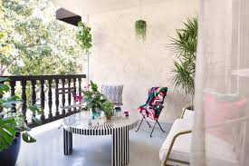 Hanging plants can be displayed at eye level or even higher, and they never fail to enhance a ready to give hanging plants a try? 15 Stylish Ideas For Hanging Plants Hgtv