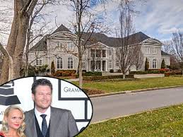 Blake Shelton And Miranda Lambert Spent 2 5 Million On This Nashville Panty Dropping Palace Celebuzz Blake Shelton And Miranda Miranda Lambert Blake Shelton