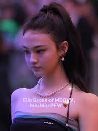 Ella Miu Miu Envaixador