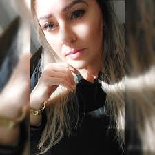 PAZ FAMILIAR “Depois que os pais completam oitenta anos, não se deve mais  brigar com eles. Não se deve mais querer mudá-los ou ter razão. Eles são  daquele jeito, entenda e respeite.”