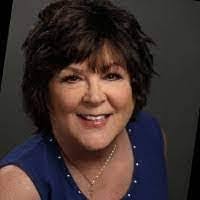 Darlene Kozlowski's Instagram, Twitter & Facebook