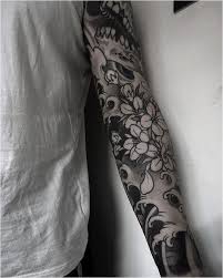 Black And White Japanese Sleeve Tattoos Szukaj W Google Tattoosleeves Click To See More Japanese Sleeve Tattoos Traditional Tattoo Sleeve Japanese Tattoo