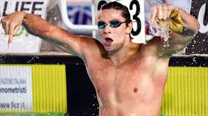 Il nuotatore lombardo, allenato da marco pedoja al nuoto club brebbia, ha nuotato la distanza in 26.97, secondo miglior tempo mondiale il crono di martinenghi vale 940 punti della tabella fina. Assoluti Di Riccione Martinenghi E Stata Una Prova Di Maturita Sono Le Sensazioni Che Voglio Eurosport
