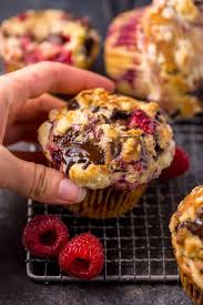 Dark Chocolate Chunk Raspberry Crumb Muffins Receita Muffins De Framboesa Ideias De Pastelaria Sobremesas Deliciosas
