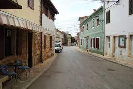 Novasol offers different holiday homes in this green area, something for every taste and budget. Marcana Istrien Kroatien Visit Croatia