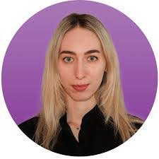 Elena Shapiro's Instagram, Twitter & Facebook