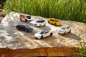 Generate tls credentials and enable the grpc api as directed. Mattel Stellt Das Einzigartige Carbonneutral Matchbox Tesla Roadster Die Cast Fahrzeug Vor Das Zu 99 Aus Recycelten Materialien Hergestellt Wurde Und Als Brand Blueprint Dient Business Wire