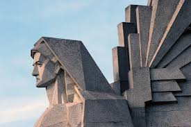 Pin By Srecko Milosavljevic On Low Poly Art Deco Sculpture Art Deco Architecture Art Deco Buildings