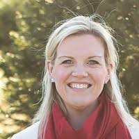 Annie Bonner's Instagram, Twitter & Facebook