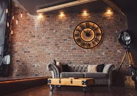 Longtemps délaissé au profit de la peinture, il s'impose à nouveau avec brio, chic et raffinement. Conseils 4 Facons D Utiliser La Brique Pour Sublimer Son Interieur Blog La Foirfouille Noir Deco Brique Papier Peint 4 Murs