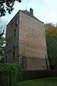 Het kasteel werd doorgaans bewoond door de drost, die de belangen van de heren van ijsselstein ter plaatse behartigde. Kasteel Ijsselstein Wikipedia
