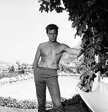 Clint eastwood has had numerous casual and serious relationships of varying length and intensity over his life, many of which overlapped. Clint Eastwood Clint Eastwood Clint Eastwood Pictures Clint