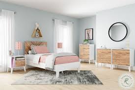 There's no better way to tie a bedroom together than with a full bedroom set. Piperton White And Natural Youth Platform Bedroom Set From Ashley Furniture Coleman Furniture