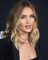 Danielle Harton (danilinn)