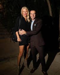 Έτσι λοιπόν στον πυρετό της προετοιμασίας βρήκε μία ώρα χαλάρωσης και ξεκούρασης. H Faih Skorda Abafh Kai Pio Omorfh Apo Pote Sthn Agkalia Toy Fwto Irafina