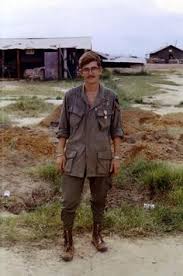 Silver Star Recipient Bearing His New Award On His Jungle Fatigue Uniform Which Interestingly Only Bears A U S Vietnam War Vietnam War Photos Vietnam Veterans