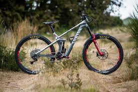 Pin By Anthony Mejia On Mountain Bikes Moutain Bike Dirt Bike Track Enduro Mtb