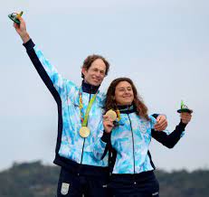 El deportista argentino de 54 años logró coronarse campeón en vela en río 2016. Las Mejores 25 Fotos De La Consagracion De La Dupla Lange Carranza Infobae