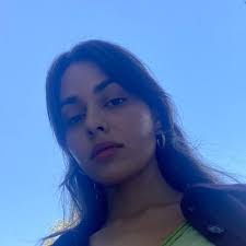 Natalia Watson's Instagram, Twitter & Facebook