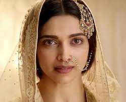 Deepika Padukone Is So Naturally Beautiful She Is Irresistible Charm Grace And Poise In Actin Indian Bridal Fashion Deepika Padukone Style Deepika Padukone
