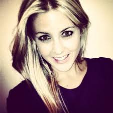 Megan Roos (@meganroos)