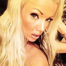 Danielle Dewitt (@Danielle7181)