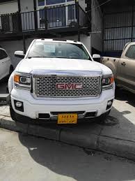 سيارة جمسي تك باب نظيف بدون...