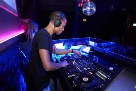 Here are some of the ways you can stream music online. Top 10 Nigerian Music Download Sites 2021 Owogram