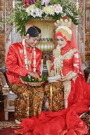 Maybe you would like to learn more about one of these? Pengantin Adat Jawa Hijab