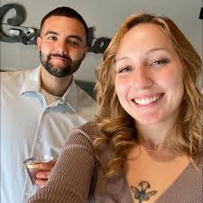 I'm 15 weeks & 1 day i'm not showing that much i wonder when will i