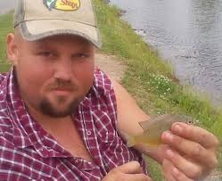 Scott Essary's Instagram, Twitter & Facebook