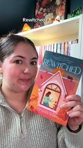 Rewitched 🪄🍁🍂 Een heerlijk cozy witchy verhaal perfect voor het najaar!  Zeker een aanrader! ✨ Bedankt @Boeklovers 📚 voor het opsturen van het  boek, ik heb genoten! 💞 #robinslibrary #booktok #booktokNL ...