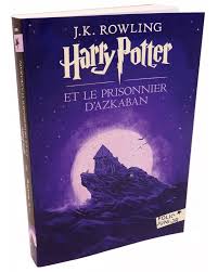 Après un trajet chaotique à bord du magicobus, il se retrouve sur le chemin de traverse, où il apprend que sirius black, le prisonnier évadé, est à sa recherche. Livre Harry Potter Et Le Prisonnier D Azkaban