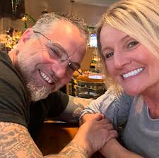 Lisa Weddle (@barbells_and_bigrigs) • Instagram photos and videos