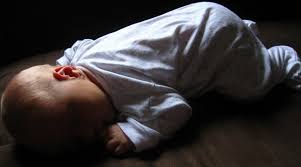 A maioria está associada ao sono, sendo conhecida por morte no berço. Sindrome De Morte Subita Infantil De Mae Para Mae