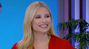 timoros Ο Μάρκος εξομολογείται στη Μυρτώ τα δραματικά περιστατικά που τον  οδήγησαν στα απότομα ξεσπάσματα και τους εφιάλτες που τον κατατρύχουν.  Εκείνη αποφασίζει να του δώσει μία ευκαιρία ακόμη, παρ' όλες τις