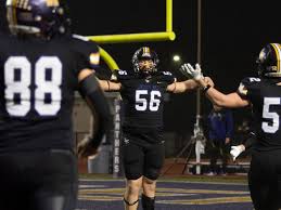 Panthers roll past Harlandale into second round, 43-26