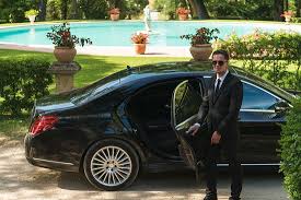 Celui attaché à une entreprise est un chauffeur de direction et assure le transport d'un. Van Spacieux Et Tout Confort Avec Chauffeur Bild Von A N Transport Prestige Salon De Provence Tripadvisor