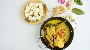 Masukkan serai, daun jeruk, dan. Cara Sehat Nikmati Opor Ayam Saat Lebaran