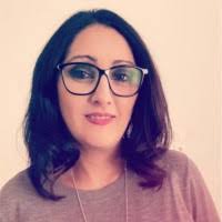 300+ perfiles de «Akeila»