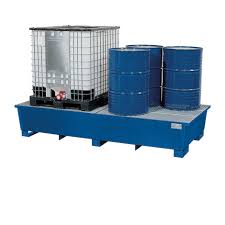 Tous liquides dangereux ou polluants doivent selon la législation être stockés d'une manière appropriée, pour éviter tous dégâts environnementaux causés par une éventuelle fuite ou des gouttes tombés du fût, de l'ibc, de. Palette De Retention En Acier Galvanise