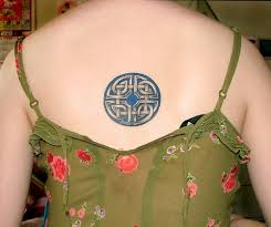 Dara knot celtic tattoo design a single continuous line creates this ring of celtic knotwork, surrounding a triple spiral symbol within. 30 Cool Celtic Knot Tattoos Creativefan
