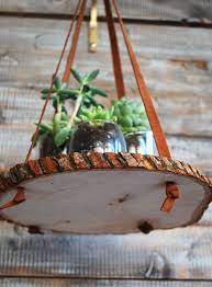 Herkesin görmesi gereken ahşap el işi projeleri sürekli sandalye ve el yapımı mobilyalar üreten ustaları görürüz. Kendin Yap Ev Aksesuarlari Agac Dilimlerinden Ev Aksesuari Yapma Dekorasyon Onerileri Trendler Kendin Yap Fikirleri Armut Com Blog