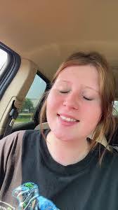 Sarah Silverthorn's Instagram, Twitter & Facebook