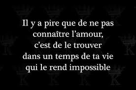 Etre Perdue Dans Des Sentiments Qui N Auraient Jamais Du Naitre Dans Mon Coeur Tenter De Garder Le C Citation Citation Amour Impossible Proverbes Et Citations