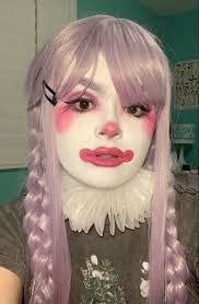 Sandra Nicoll's Instagram, Twitter & Facebook