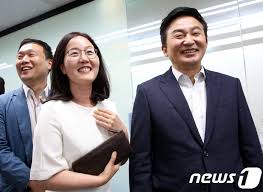 나이 53 세 (만 51 세) 종교 천주교. ê¹€í˜„ì•„ ì˜ì› 8 2ëŒ€ì±… í˜¼ëž€ìž¡ì„ í†µí•©ì•ˆë‚´ì„¼í„° ë§ˆë ¨ë¼ì•¼ ë¨¸ë‹ˆíˆ¬ë°ì´ë°©ì†¡