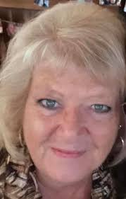 Hi everyone name is ginger! I use art as a healing source for myself. Here  to share my positive vibes with everyone thanks for having me 💕✨