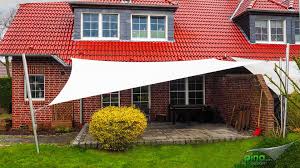 Rotes Hausdach Weisses Sonnensegel Hausdach Sonnensegel Terrasse Planen