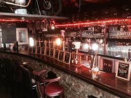 Les nouvelles technologies et les dimensions nous permettent de réaliser des vinifications parcellaires afin de respecter au mieux la nature de notre produit. La Cave De Monsieur Guy Home Facebook